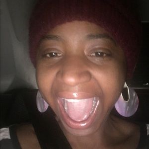 Meet your Posher, Andrea